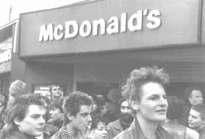 Old Punk's from Hamburg used to love McDonalds for cheap, clean toilets...